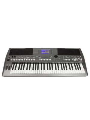 Yamaha PSRS670 61-Key Keyboard, Black